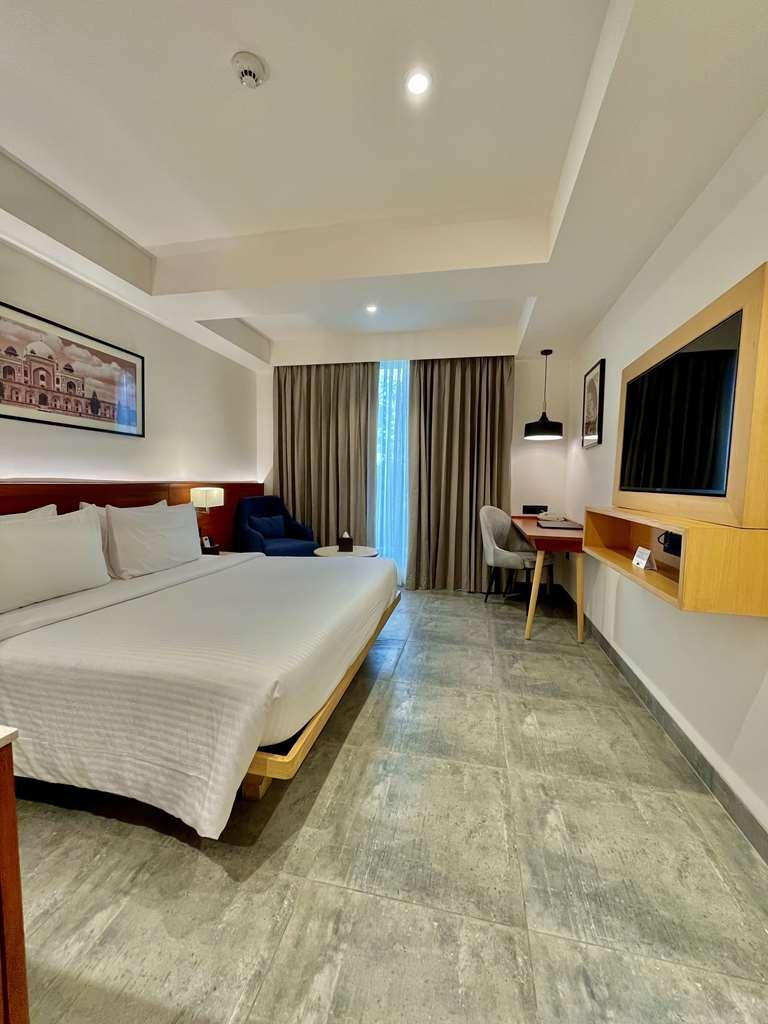Best Western Maharani Bagh New Delhi Room photo