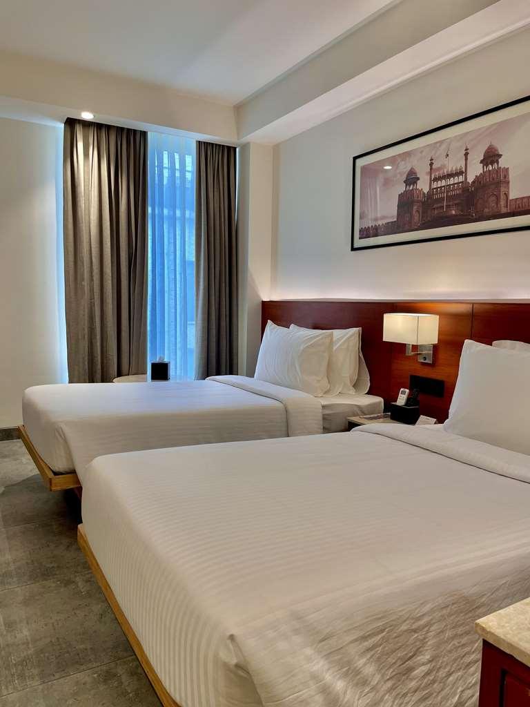 Best Western Maharani Bagh New Delhi Room photo